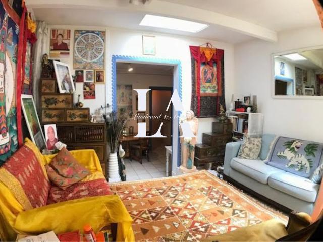 Location Appartement Rue d'Amsterdam, Paris