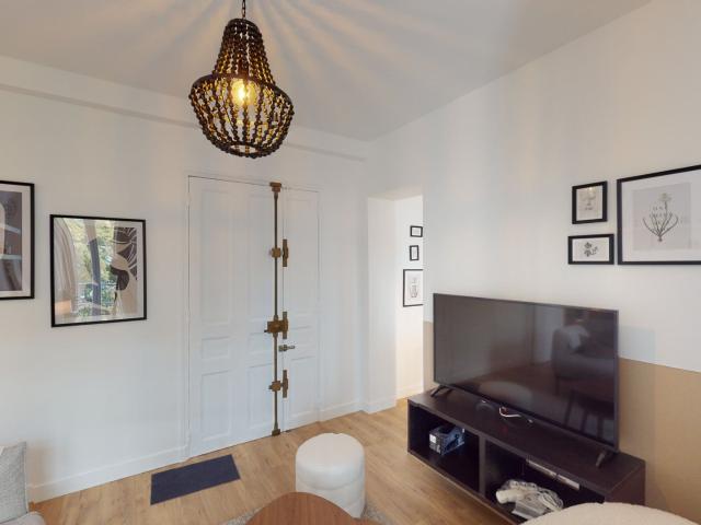 Location Appartement Rue Dareau, Paris