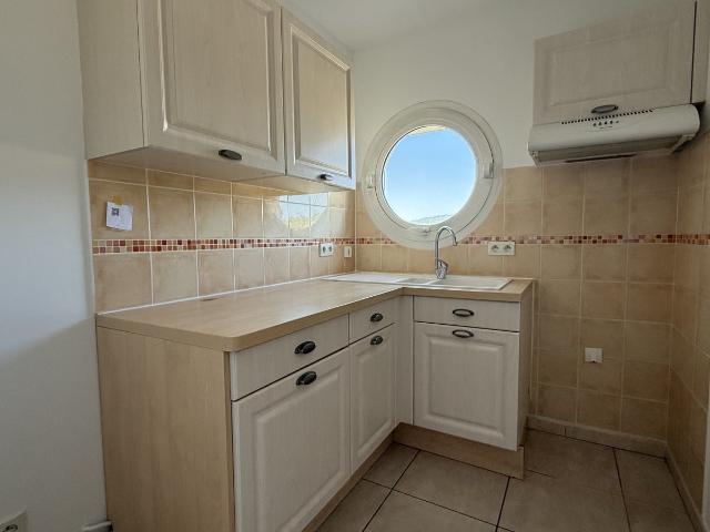 Location Appartement Rue de Couloubreyt, Aubenas