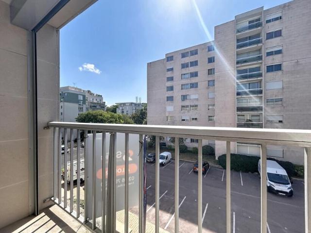 Location Appartement Rue de Courlancy, Reims