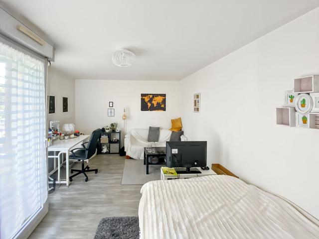 Location Appartement Rue de Colleville, Caen