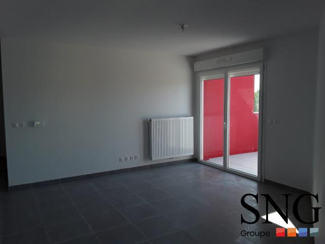 Location Appartement Rue de Cabrières, Saint Gervasy
