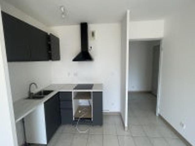 Location Appartement Rue De Canadel, Marseille