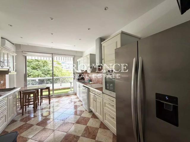 Location Appartement Rue de Cassis, Marseille