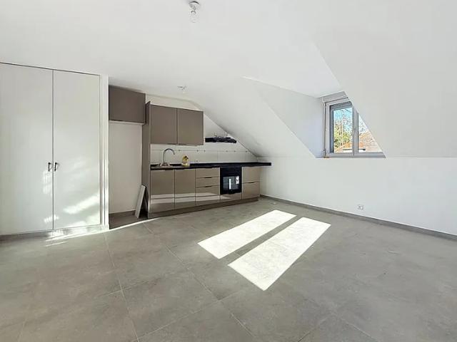 Location Appartement Rue de Cerçay, Villecresnes