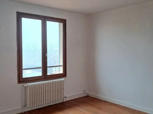 Location Appartement Rue de Chantabeau, Solaize