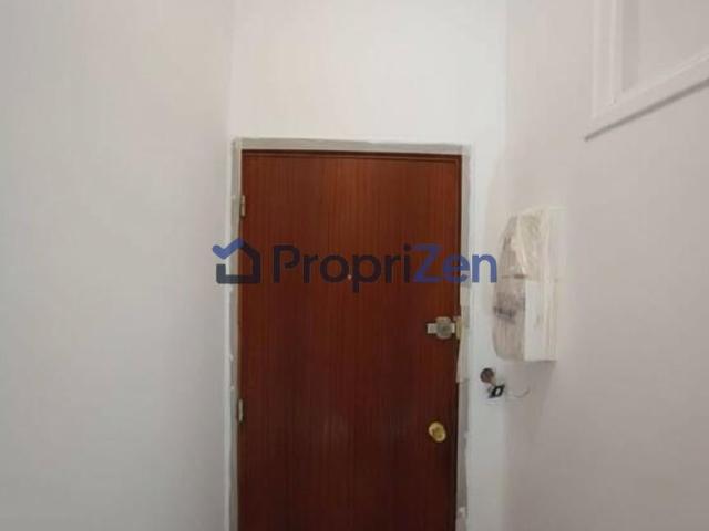 Location Appartement Rue de Charenton, Paris