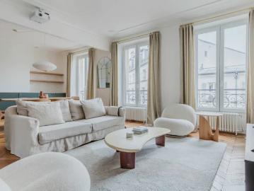Location Appartement Rue de Charenton, Paris