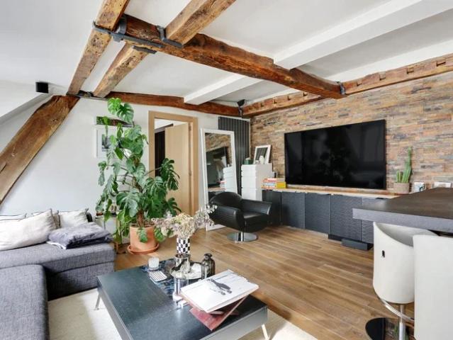 Location Appartement Rue de Châteaudun, Paris