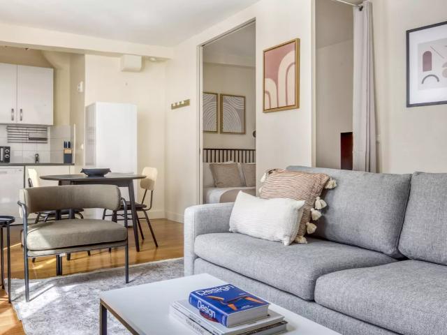 Location Appartement Rue de Cluny, Paris