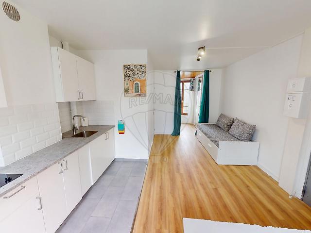 Location Appartement Rue de Crimée, Paris