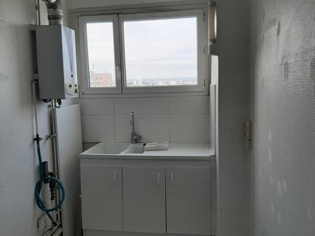 Location Appartement Rue de Crimée, Paris