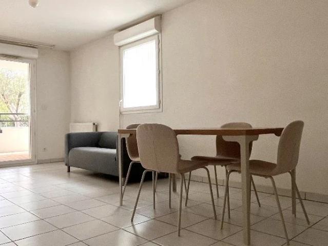 Location Appartement Rue de Cugnaux, Toulouse