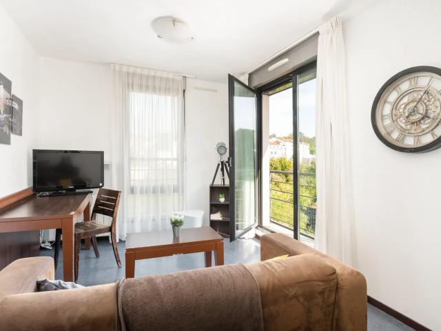 Location Appartement Rue de Bourgogne, Lyon