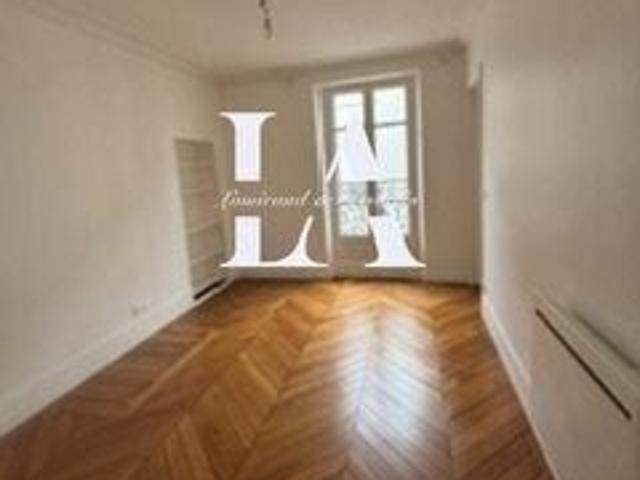 Location Appartement Rue de Bagnolet, Paris
