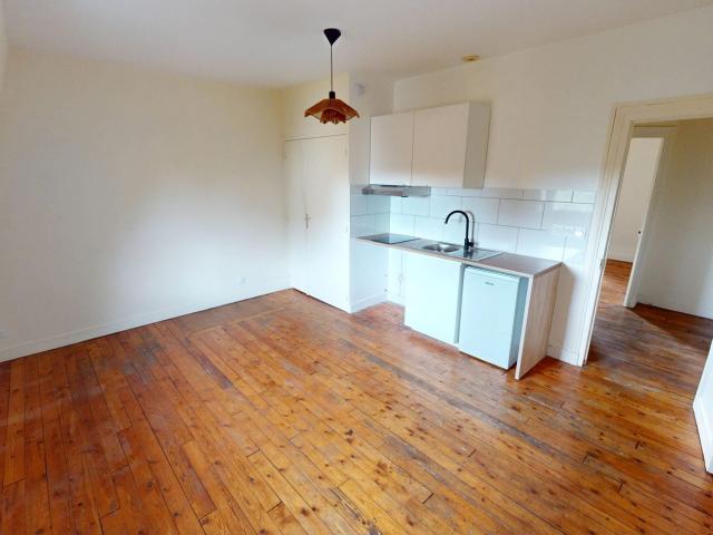 Location Appartement Rue de Bellebat, Orléans