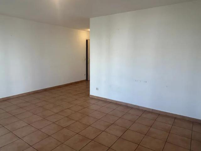 Location Appartement Rue de Brunswick, Nîmes