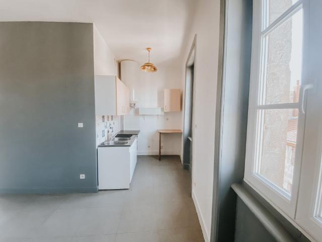 Location Appartement Rue de Gamon, La Tourette
