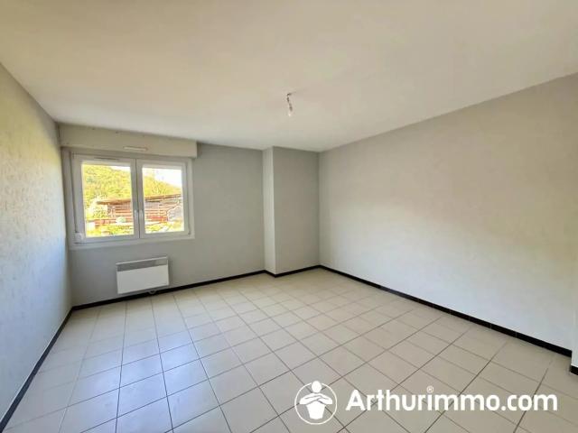 Location Appartement Rue de Dampierre sur le Doubs, Étouvans