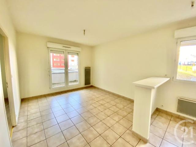 Location Appartement Rue de Fonteilles, Lioujas