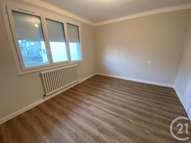 Location Appartement Rue de Fonteilles, Lioujas