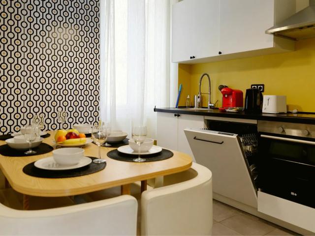 Location Appartement Rue De Forbin, Marseille