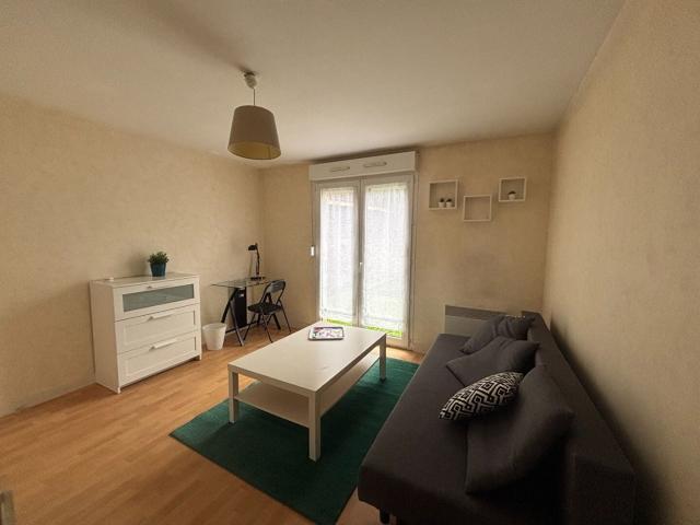 Location Appartement Square Yves Montand, Rennes