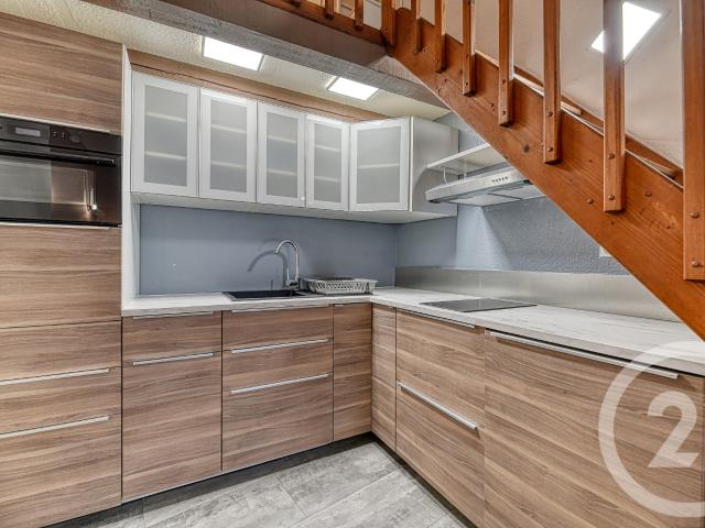 Location Appartement Rue de la Couronne, Nîmes