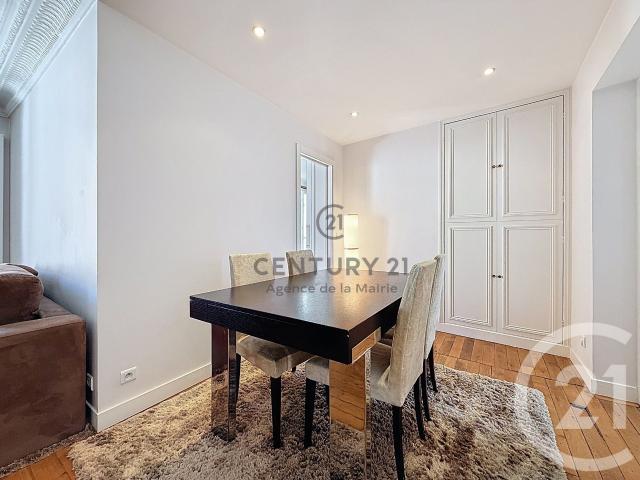 Location Appartement Rue de la Comète, Paris