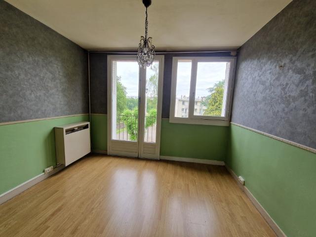 Location Appartement Rue de la Cathédrale, Limoges