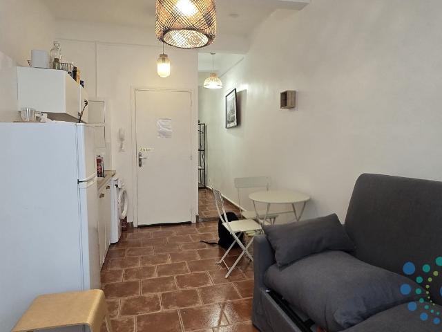 Location Appartement Rue de la Cathédrale, Marseille