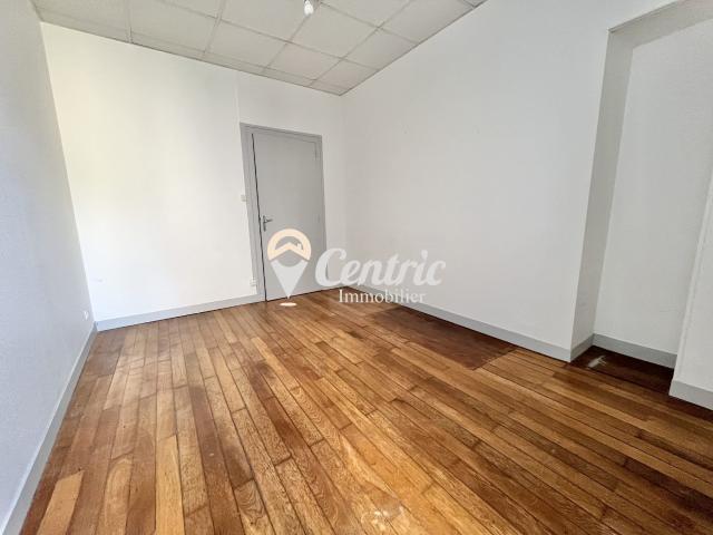 Location Appartement Rue du Village, Bressuire