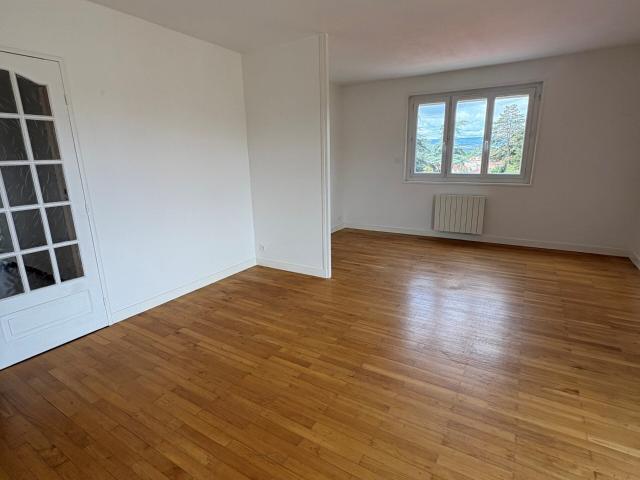 Location Appartement Rue de la Chapelle, Andrézieux Bouthéon