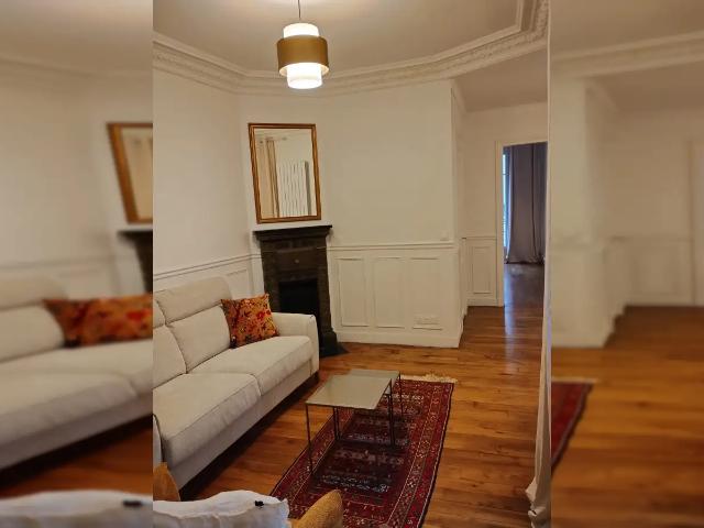 Location Appartement Rue de la Chine, Paris