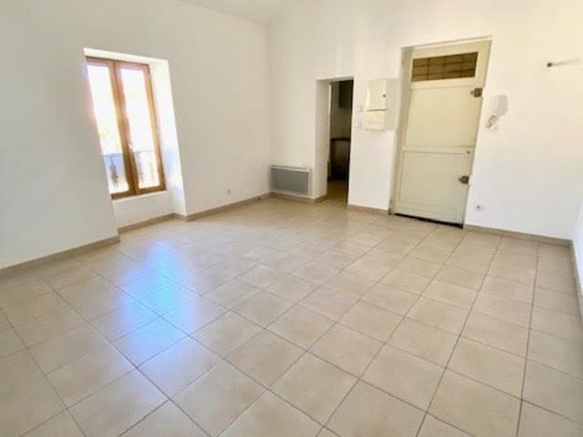 Location Appartement Rue de la Cité Foulc, Nîmes