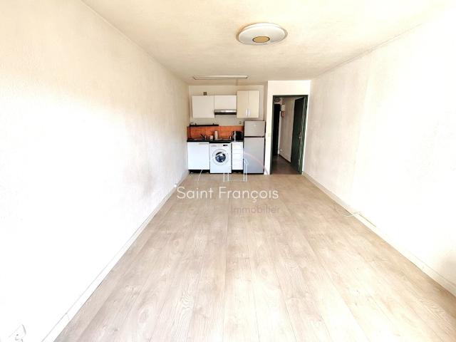 Location Appartement Rue de la Batterie, Saint Raphaël