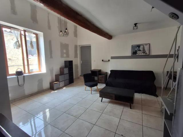 Location Appartement Rue de la Baume, Nîmes
