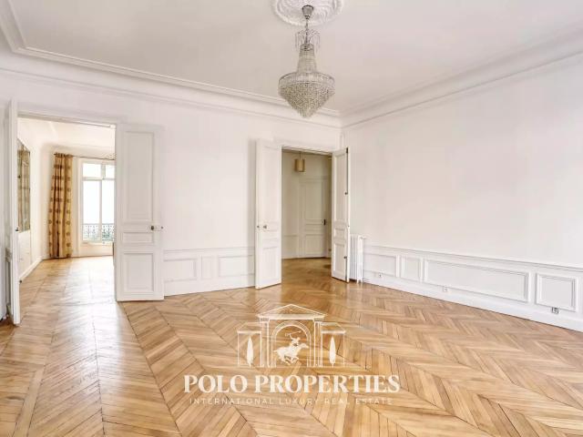 Location Appartement Rue de la Bienfaisance, Paris