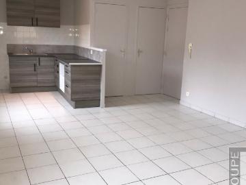 Location Appartement Rue de la Forge, Montéléger