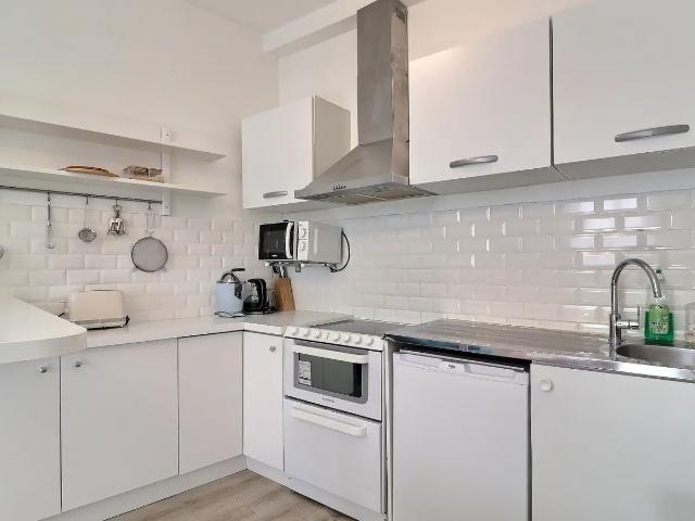 Location Appartement Rue de la Ferronnerie, Paris