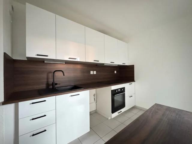 Location Appartement Rue de la Harpe, Istres