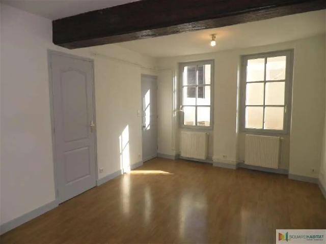 Location Appartement Rue de la Lombardie, Saint Bris le Vineux