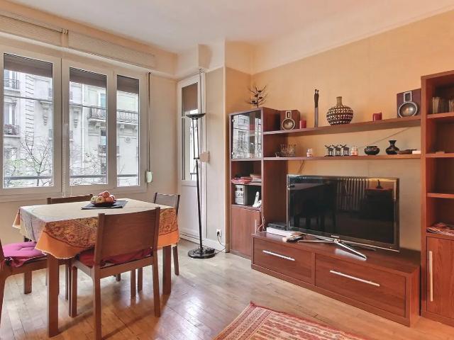Location Appartement Rue de la Lancette, Paris