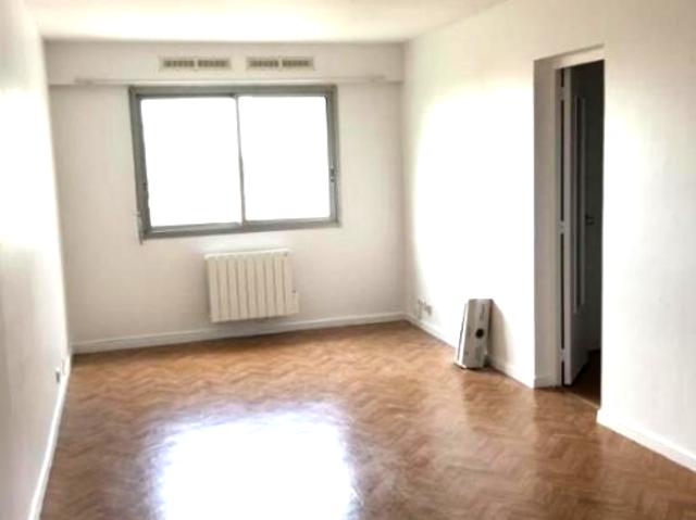 Location Appartement Rue de la Liberté, Bordeaux