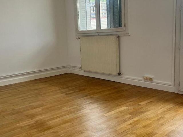 Location Appartement Rue De La Libération, Mions