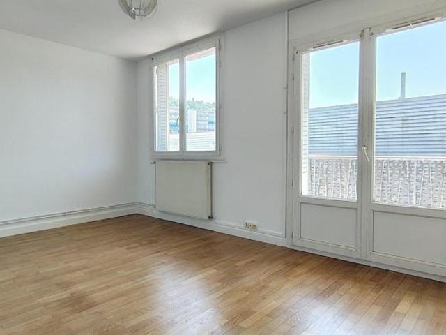 Location Appartement Rue De La Libération, Mions
