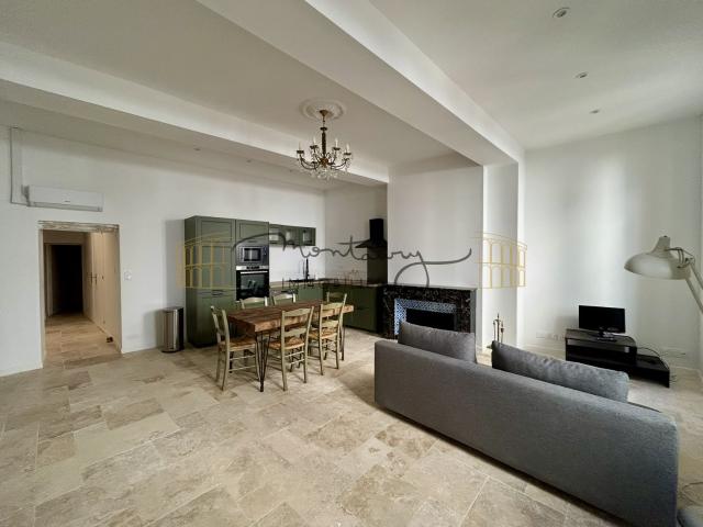 Location Appartement Rue de la Madeleine, Nîmes