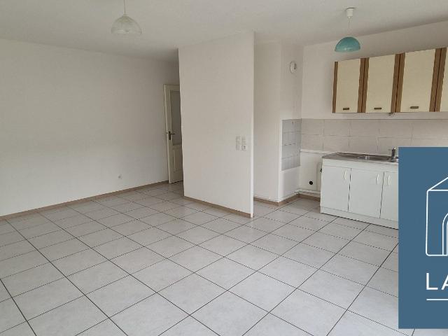 Location Appartement Rue de la Maladière, Domarin