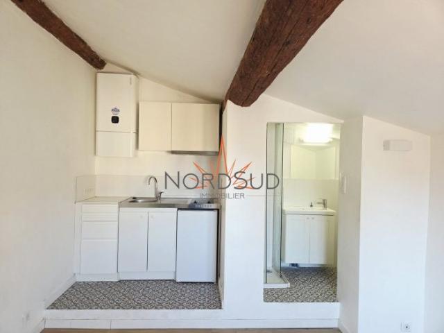 Location Appartement Rue de la Mule Noire, Aix en Provence