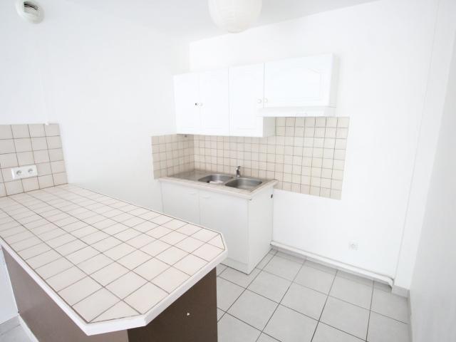Location Appartement Rue de la Neuvillette, Reims